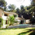 Ferienvilla Provence: Villa Mit Privatpool Unter Pinien Unweit Vom ...