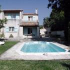 Villa mit Pool und großem Garten in der Provence