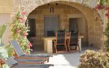 Bauernhof Malta: Stylish 200 Year Old Walled Farmhouse With Its Own Pool 