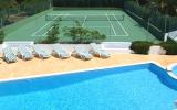 Ferienhaus Faro: Fabelhafte Villa Mit Eigenem Tennisplatz Und Großem ...